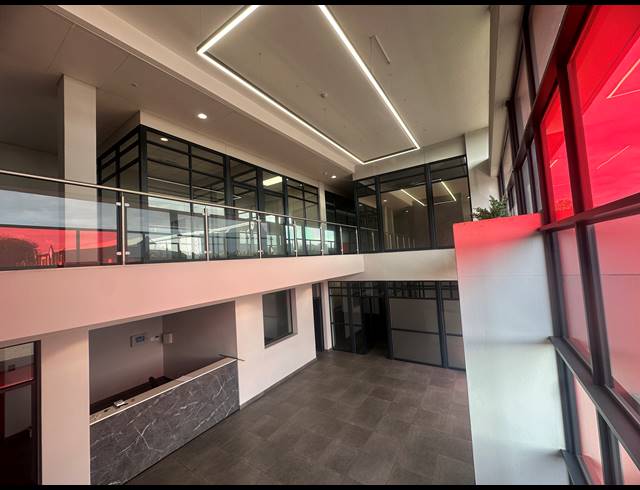 2,344M² WAREHOUSE FOR SALE IN JET PARK